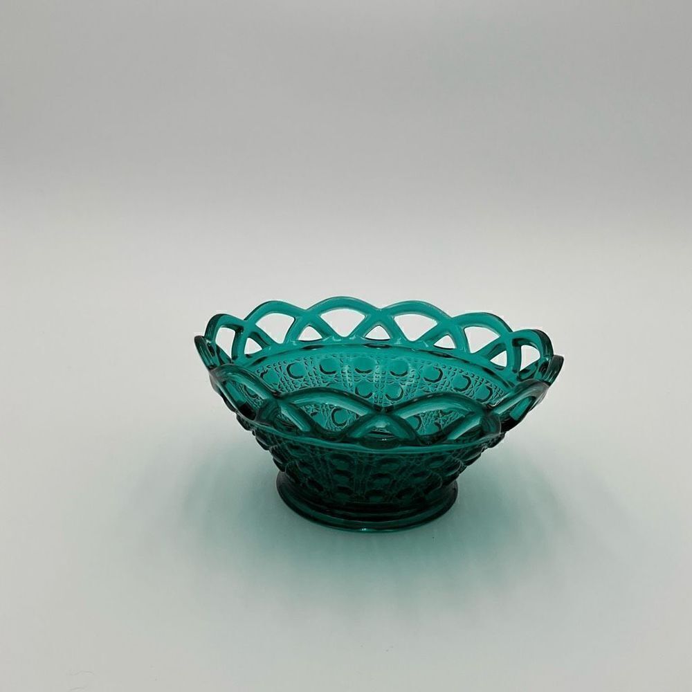 Vintage Imperial Aqua “Katy Lace” bowl